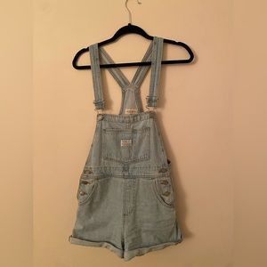 Levi’s overalls